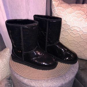 UGG Women’s Classic Short Sparkles, New in Box